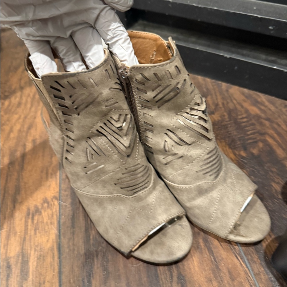 ankle boots mini bundle - Picture 3 of 4